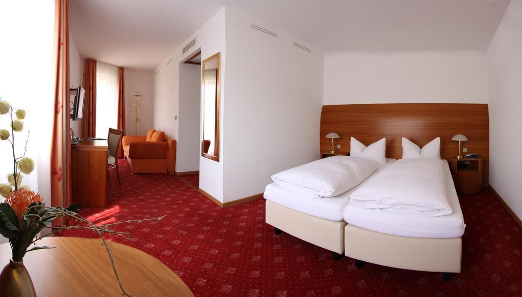 Hotel Zur Pfalz Kandel Szoba fotó